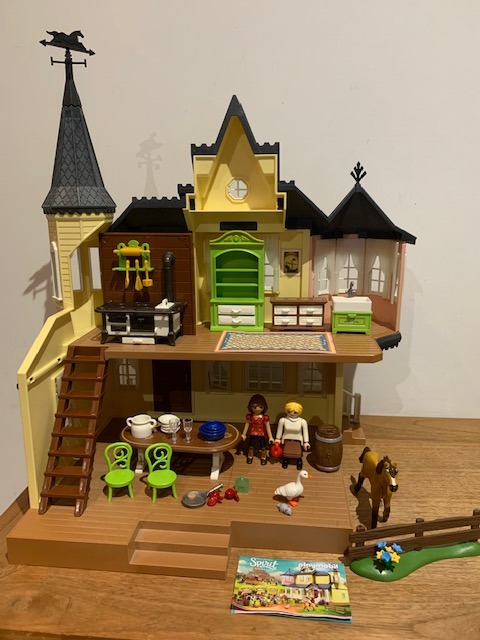 bros De Kamer kiezen Playmobil Spirit huis 9475. - playmobil manege / paarden / Spirit - 2e  hands playmo