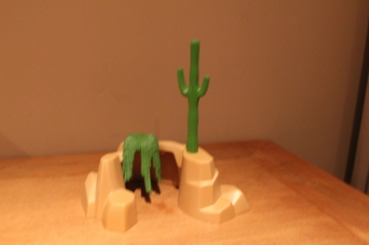 Playmobil rots met cactus