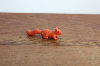 Playmobil oranje lopende eekhoorn.