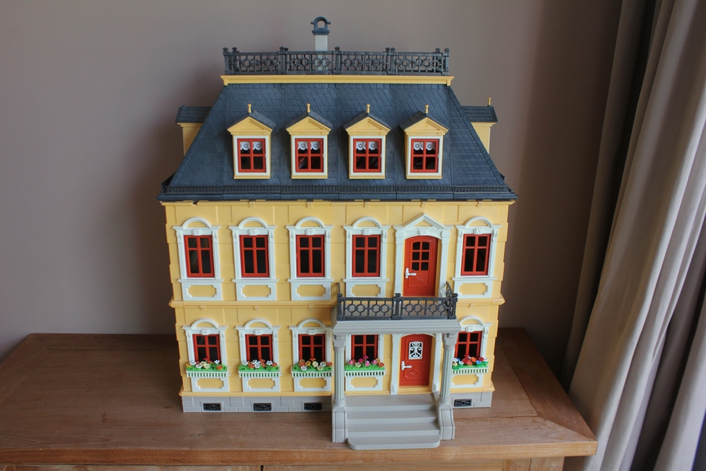 bezorgdheid stroomkring Becks Playmobil nostalgisch woonhuis 5301 met twee trappen. - playmobil poppenhuis  / inrichting - 2e hands playmo