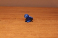 Playmobil blauw vogeltje vleugels wijd.